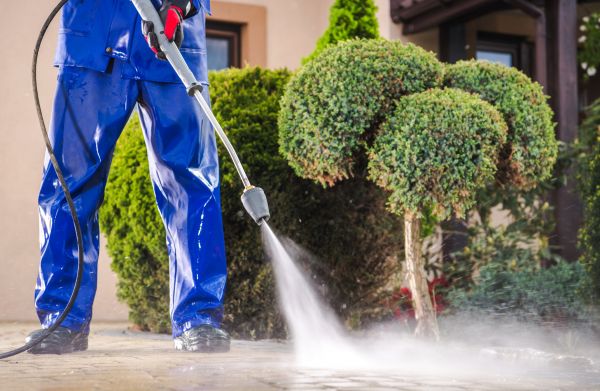Driveway Cleaning in Breckenridge