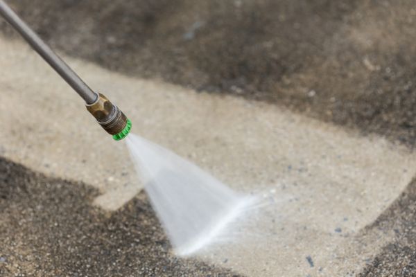 Garage Floor Power Washing in Breckenridge