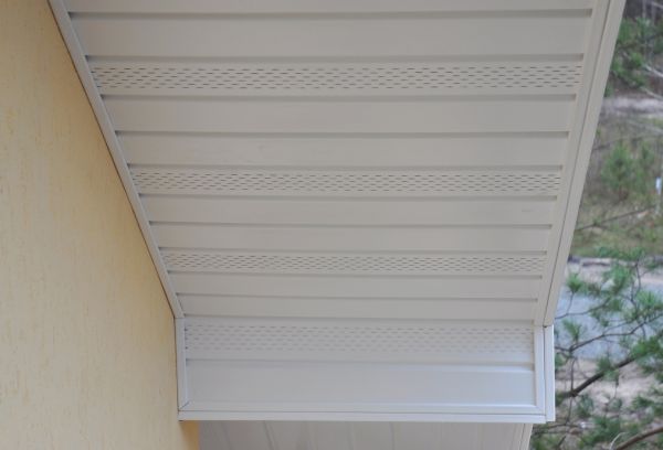 Soffit Dirt Removal in Breckenridge