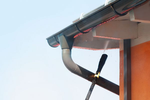 Eaves Power Washing in Breckenridge