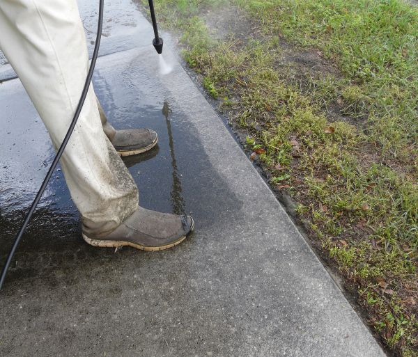 Concrete Slab Powerwashing in Breckenridge